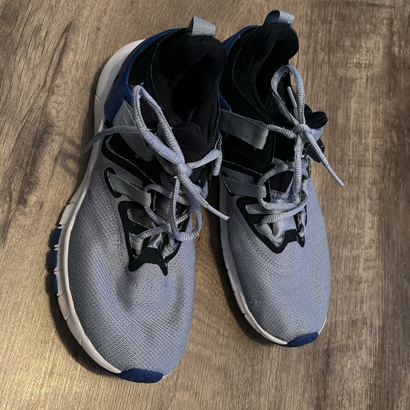 Nike training easy slip on sneakers size 7 - Picture 2 of 6